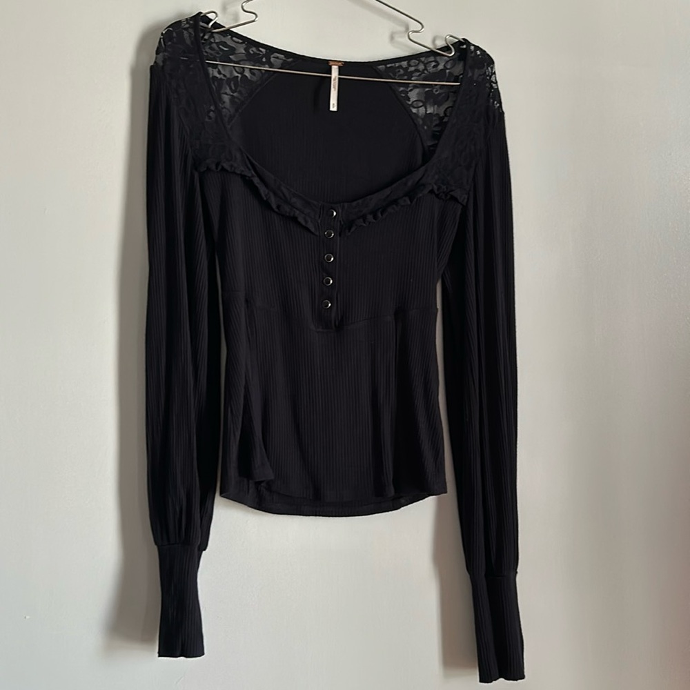 Long sleeve shirt with lace